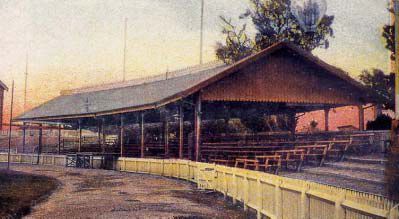 LadiesStand1910